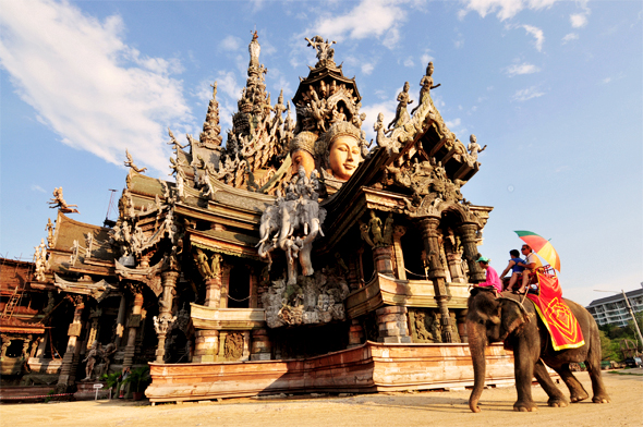 ปราสาทสัจธรรม