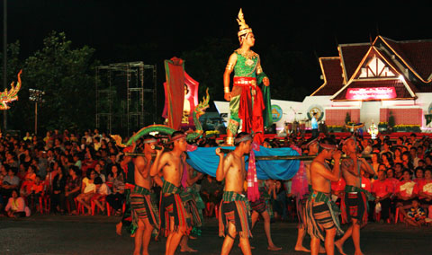 สมมาน้ำคืนเพ็ง เส็งประทีป จ.ร้อยเอ็ด