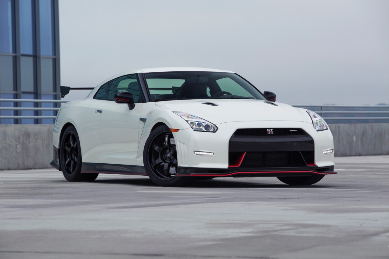 Nissan GT-R
