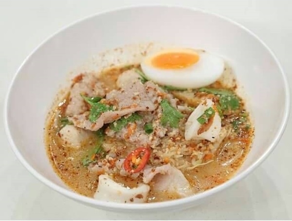ก๋วยเตี๋ยวน้ำเต้าหู้ : ร้านหำหู้ สาธุประดิษฐ์